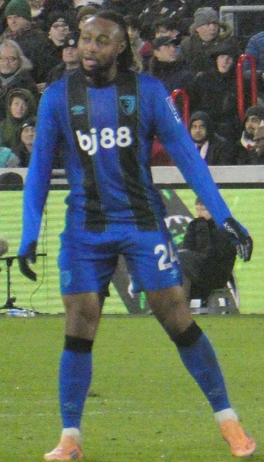 塞梅尼奥加纳国家队角色与贡献:黑星新生代攻击核心的崛起